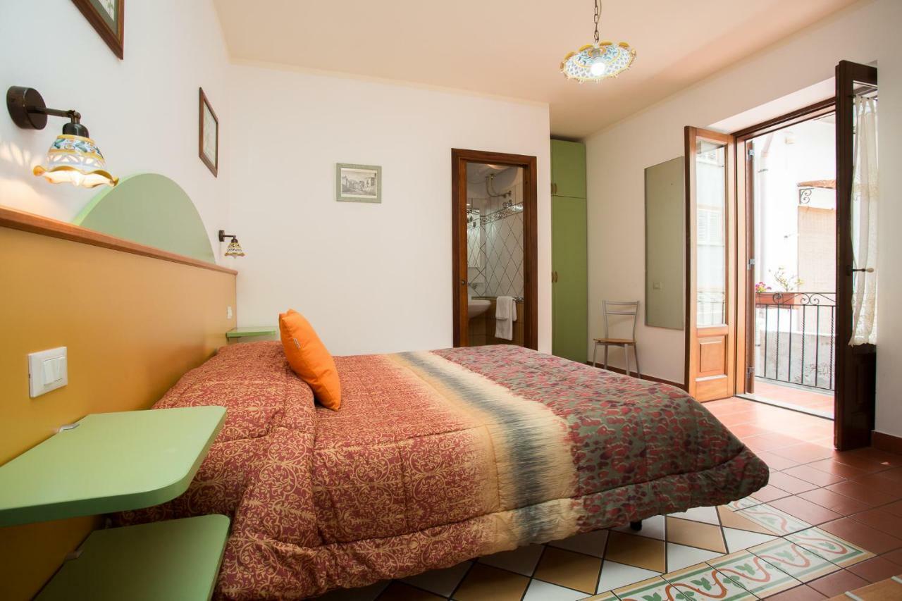 Diana Brown B&B Affittacamere Đảo Lipari Ngoại thất bức ảnh