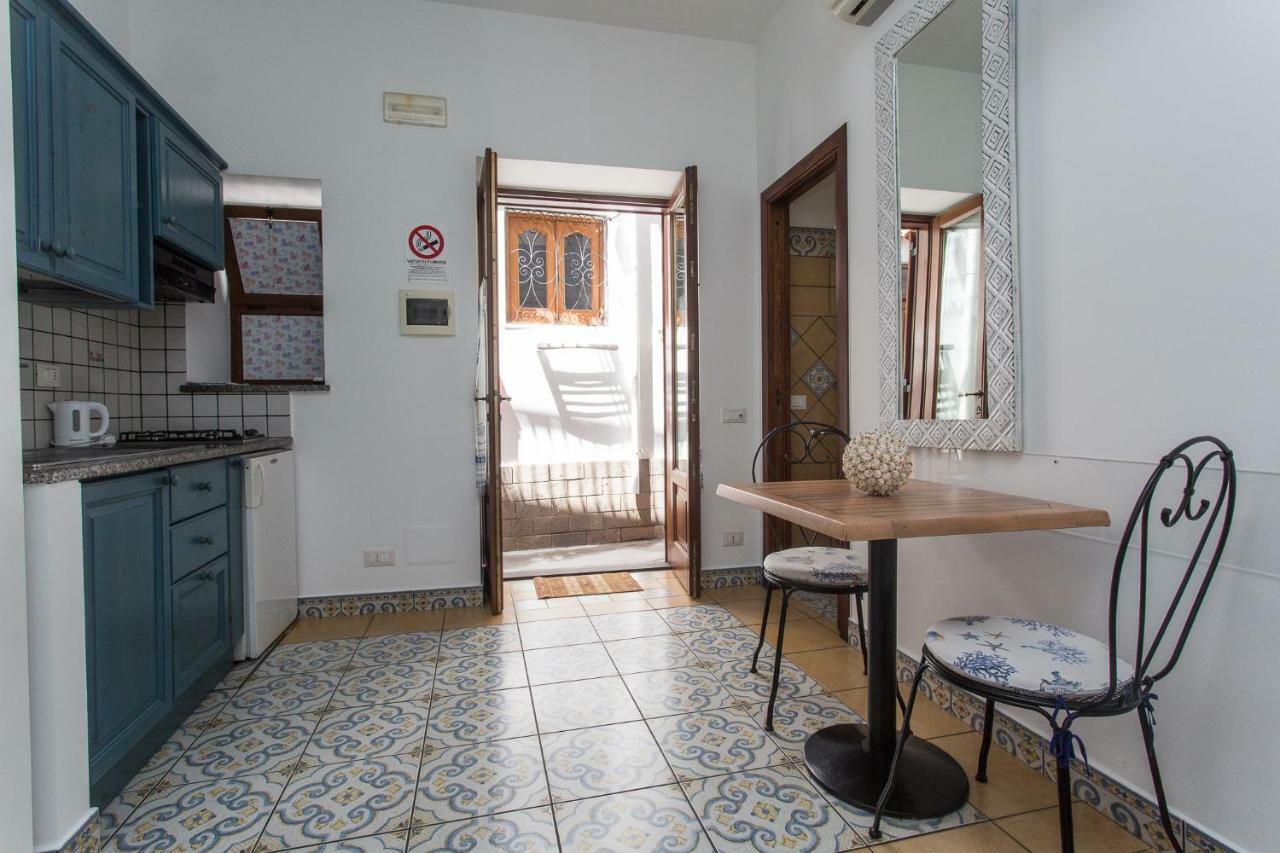 Diana Brown B&B Affittacamere Đảo Lipari Ngoại thất bức ảnh